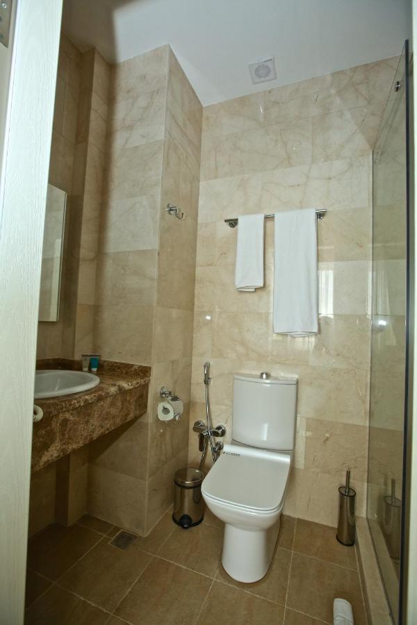 Miraj Hotel Baku Exterior foto
