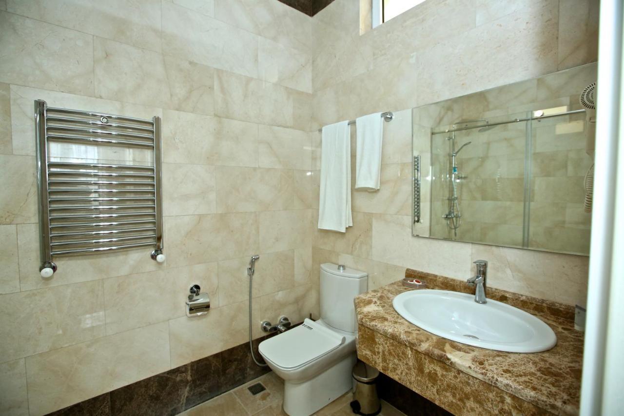 Miraj Hotel Baku Exterior foto